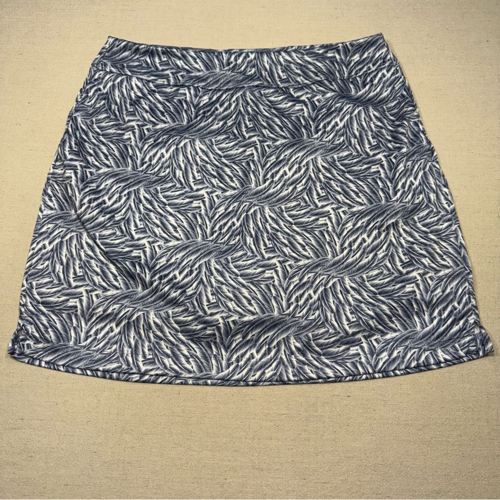 Greg Norman Collection Navy and White Patterned Skort